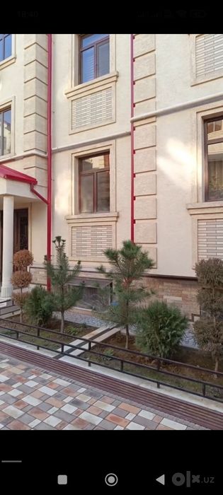 Дублекс дом сотилади.Замона тўйхона бетонка  Автасалон ёнида.