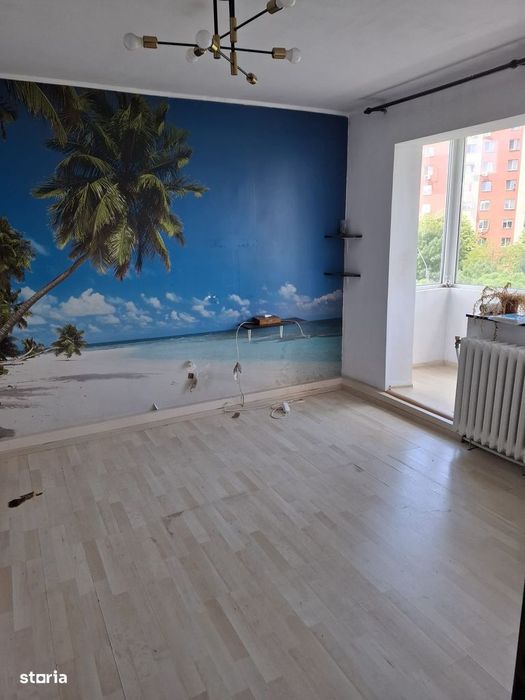 Apartament 4 camere decomandat