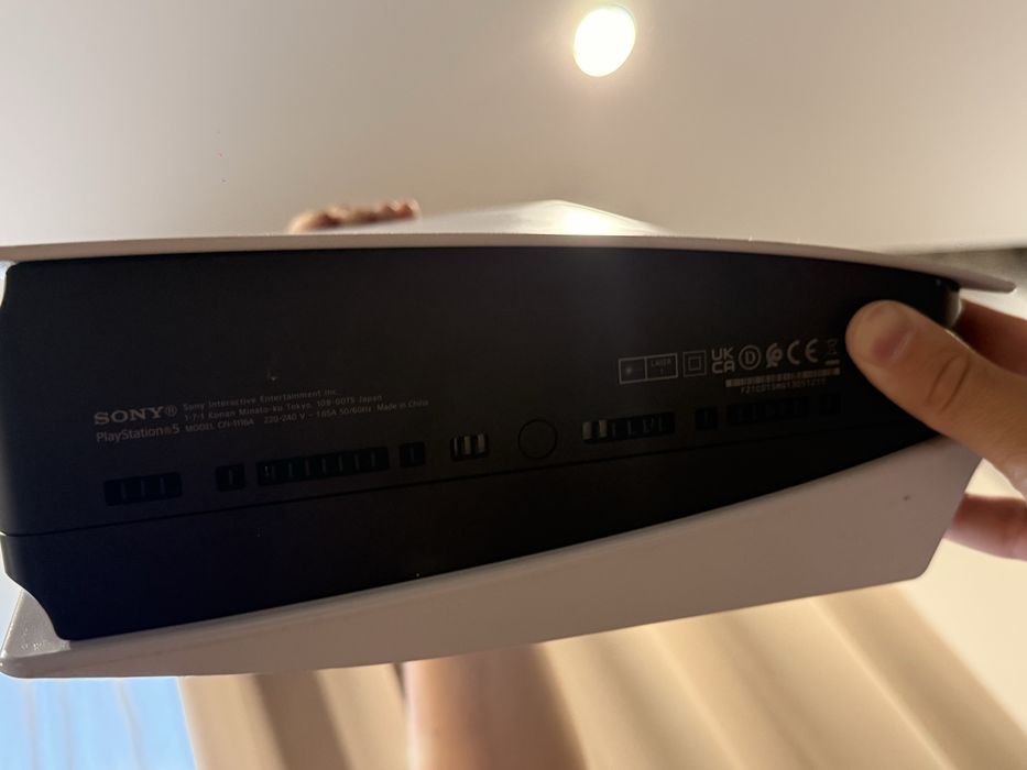 Playstation 5 Disc Edition + 2 Dualsense Controllers