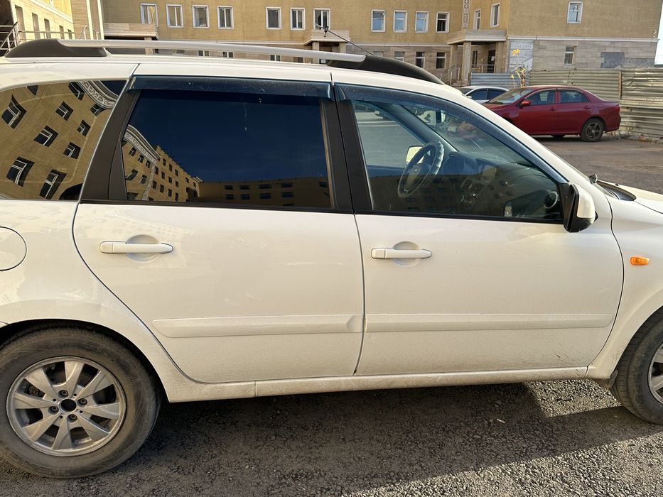 Продам машину Lada Kalina