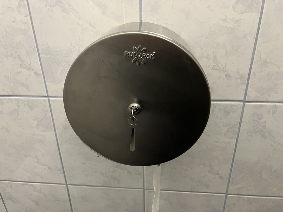 Дозатор за тоалетна хартия