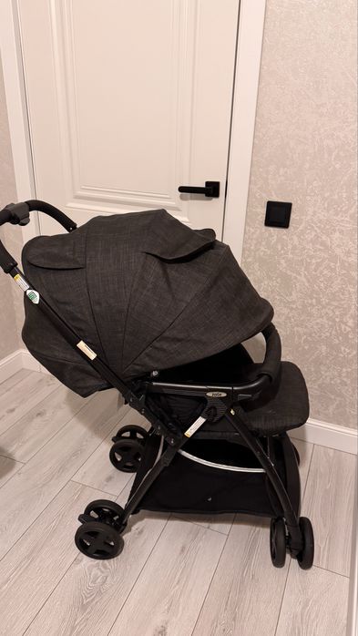 Продам коляску прогулочную