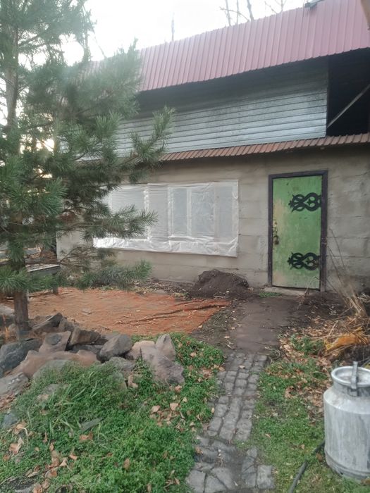 Продам земельный участок с времянкой