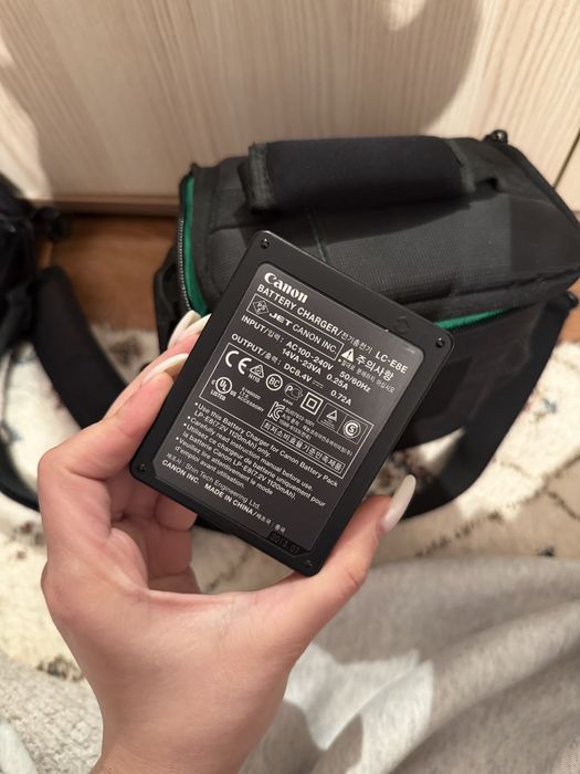 Canon EOS 600D EF-S 18–55mm