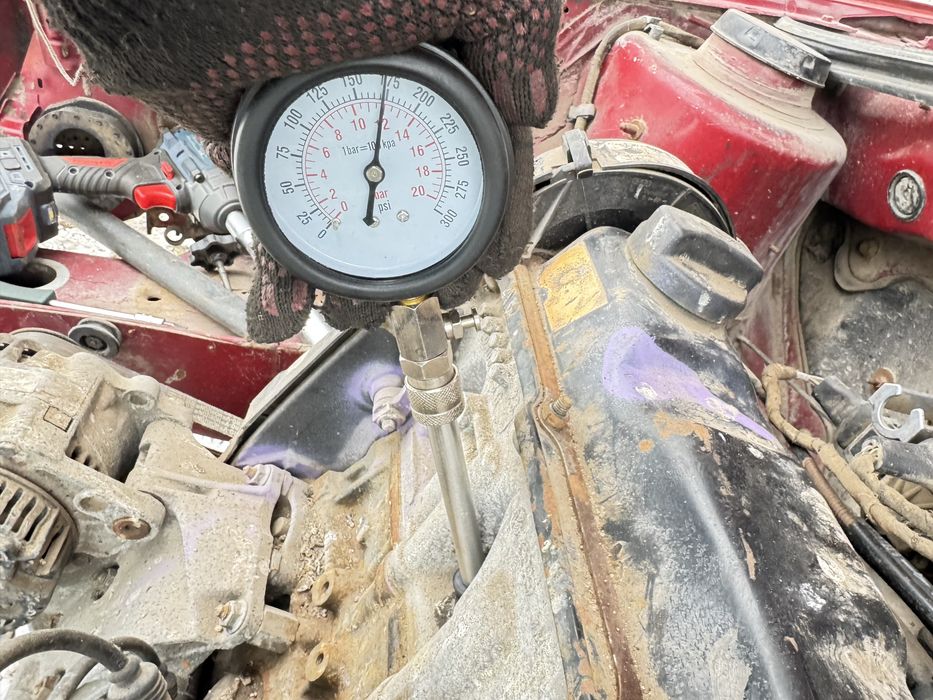 Продам двигатель 1.8 Passat . Golf