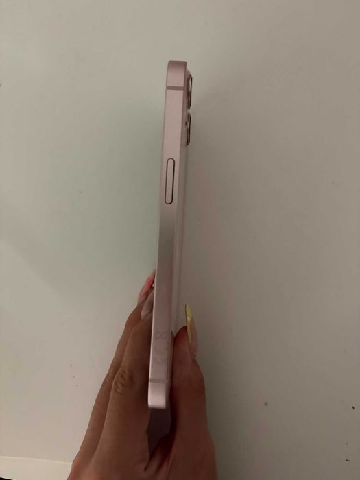 Vand Iphone 13 pink