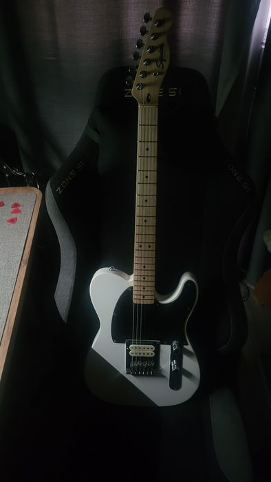 Squier Esquire Telecaster H AW