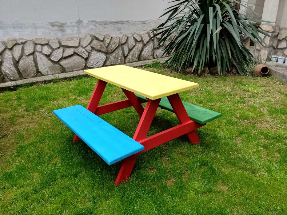 Масичка с пейки детска, градинска.