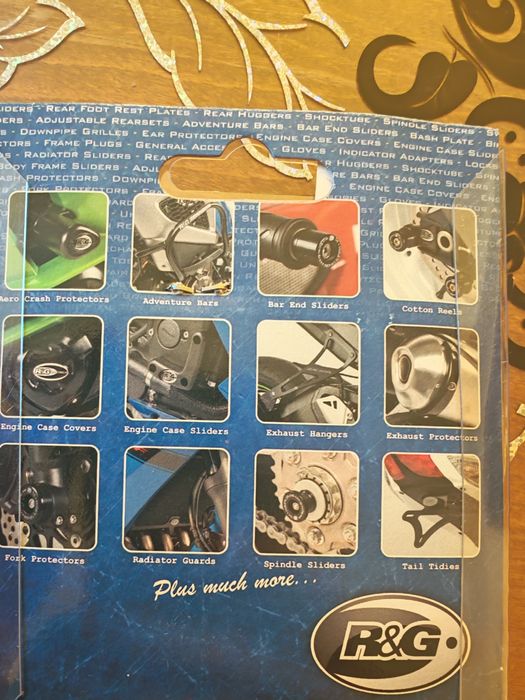 Тапи за Honda CB125R, CB300R, CB650, CBR650R, Ducati multistrada V4