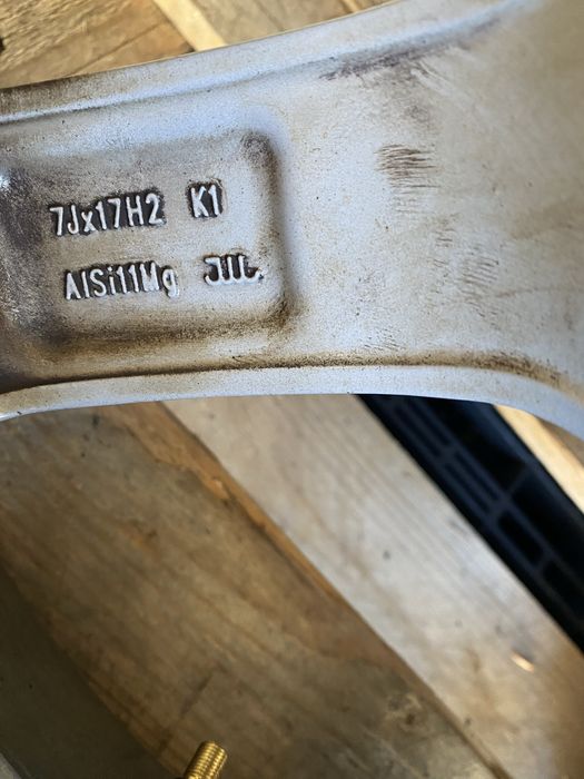 17 цола 5 х 105 мм Опел Мока , Астра , Opel Moka , Astra Шевролет