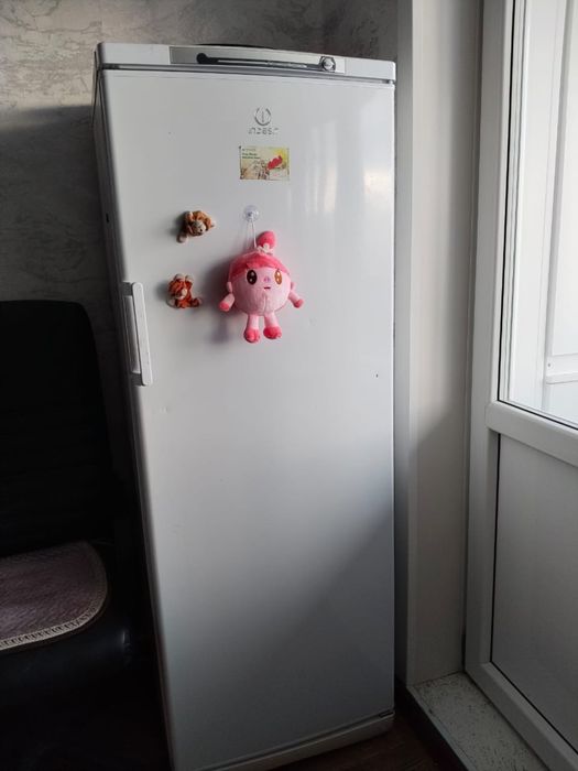 Продам морозильник