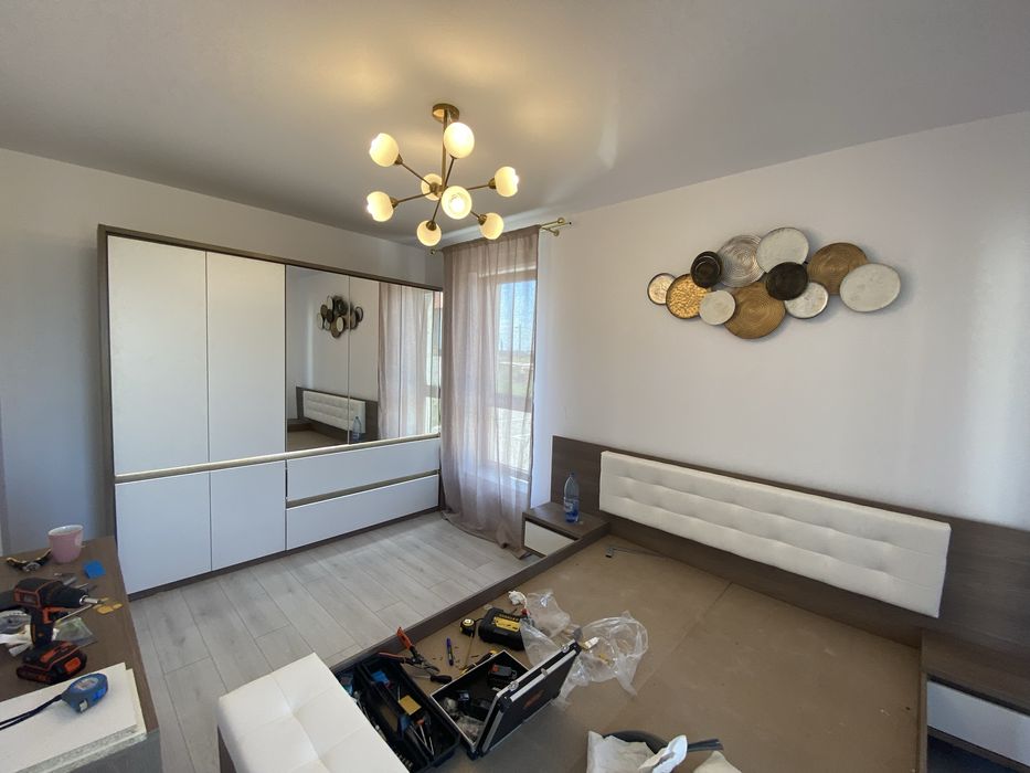 Montez mobila la domiciliul clientului,