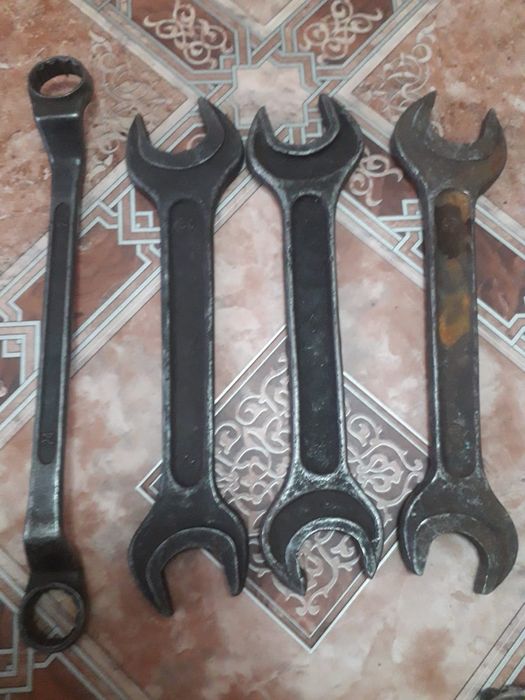 Инструменты, ключи.