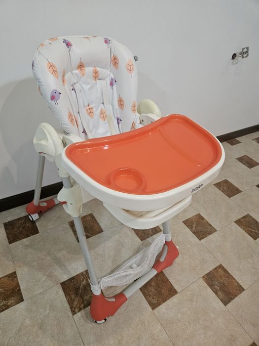 Продам детское кресло для кормления.