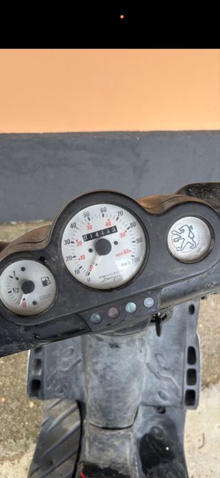 Vand peugeot speedfight 1 ,80cc,nu da scanteie suficienta‼️