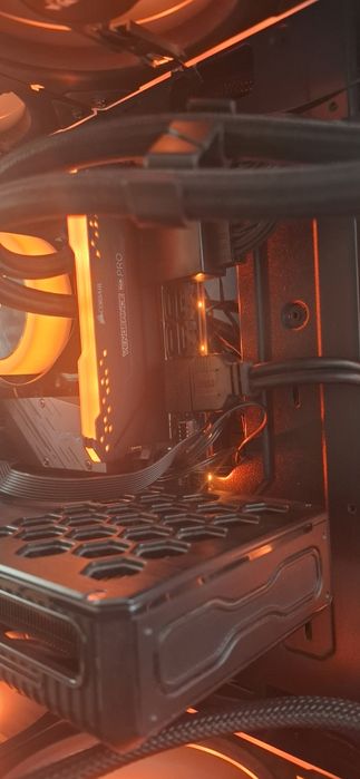 Vand 1 x 16gb 3600Mhz corsair