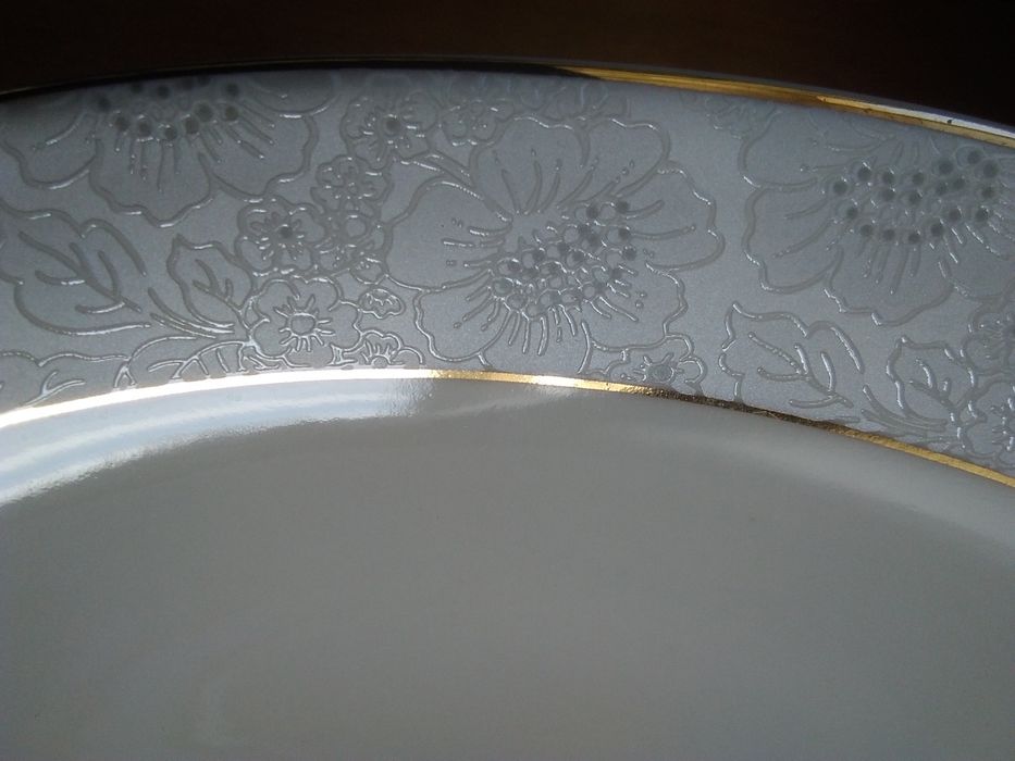 Салатник новый 23 см гл 6,5см