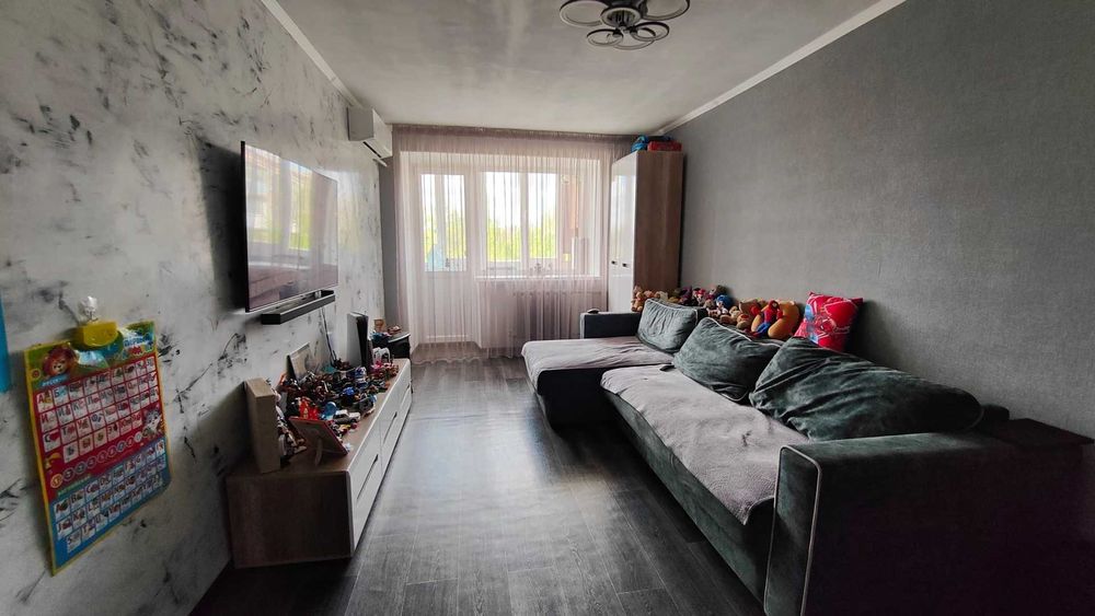 Продам 2 комнатную квартиру. район кафе Мороженое.