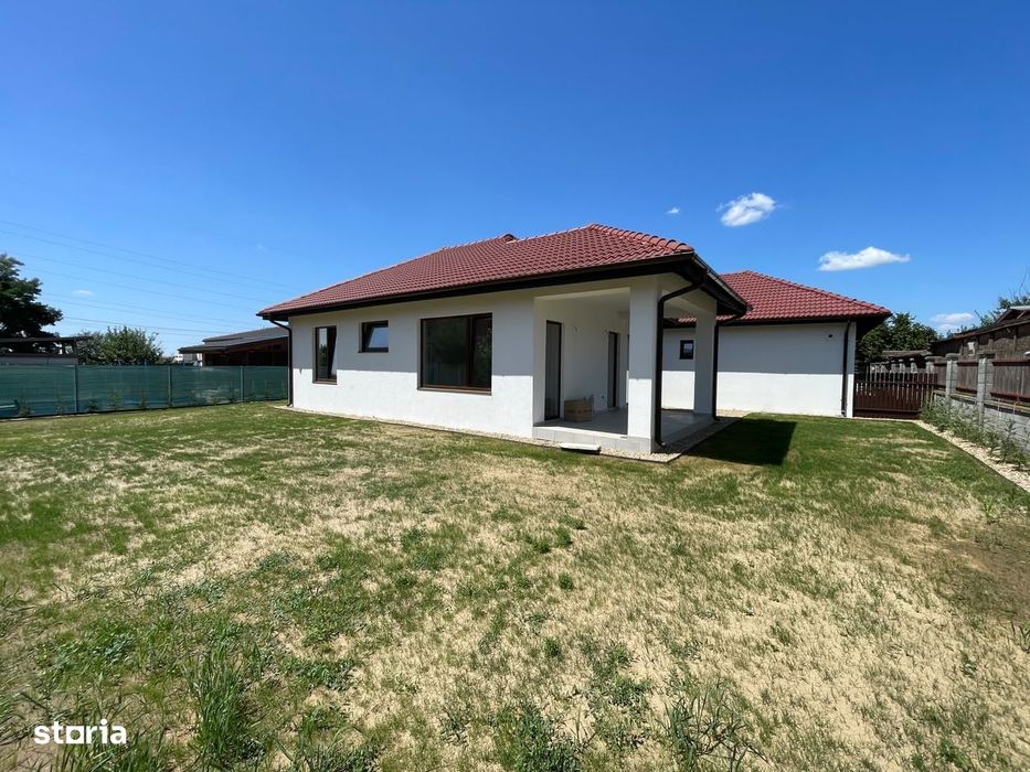 Duplex 4 camere  3 dormitoare | Curte amenajata | Mosnita-Noua