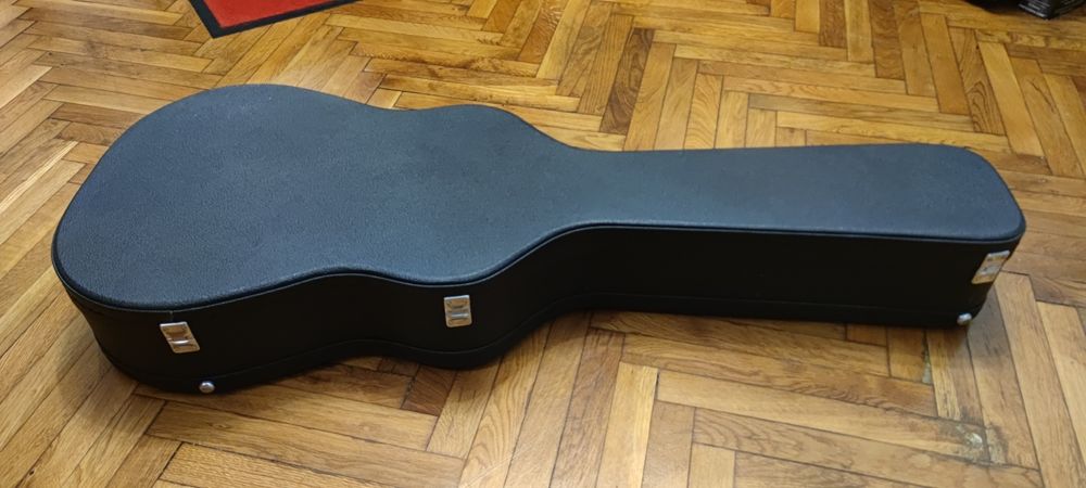 Твърд кейс/куфар за класическа китара