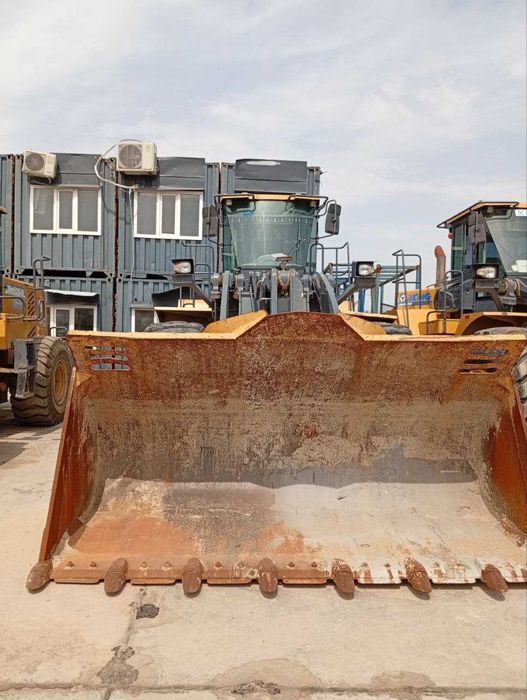 Фронтальный погрузчик XCMG LW900KN