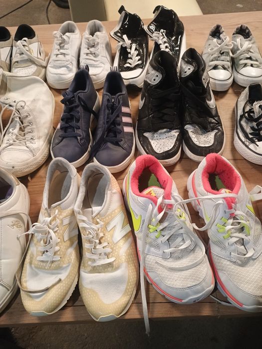 Лот обувки на едро