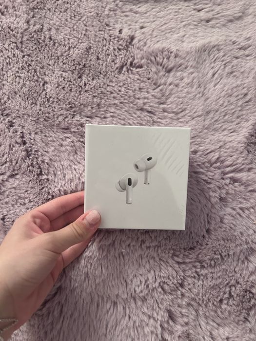 Airpods pro 2.
