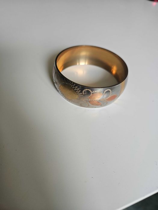 Гривна с орнаменти