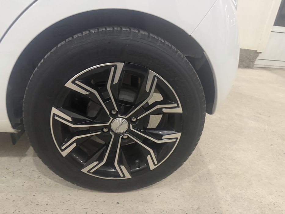 Спарк сотилади