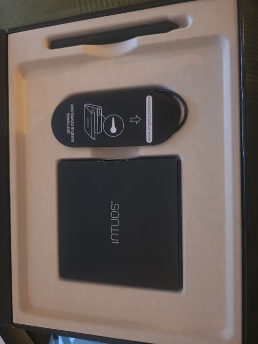 Графичен таблет Wacom Intuos Art Medium (Mint Blue) CTH-690 – Като нов!