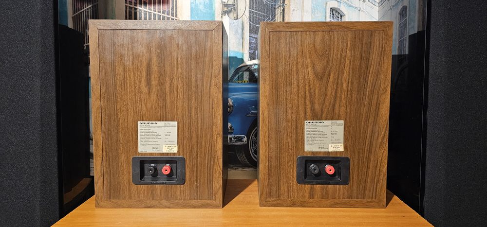 Grundig BOX 8000 - boxe pe trei căi