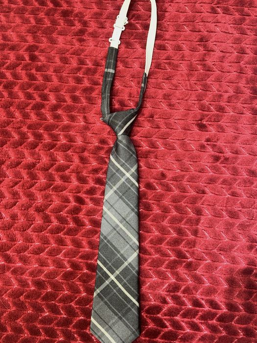 Галстук серый на резинке-застежке