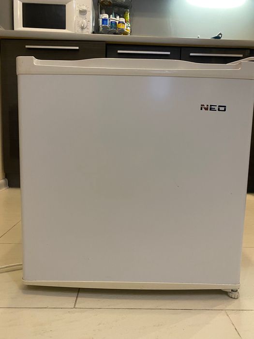 Продавам мини бар,използван за кратко