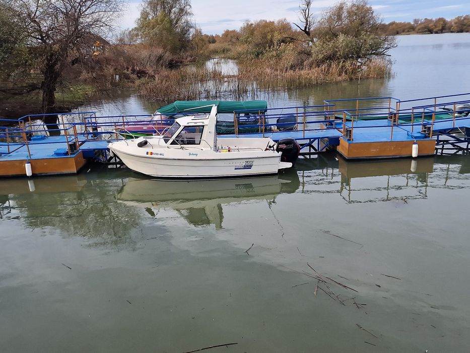 Barcă Cabinata Timonier 600.