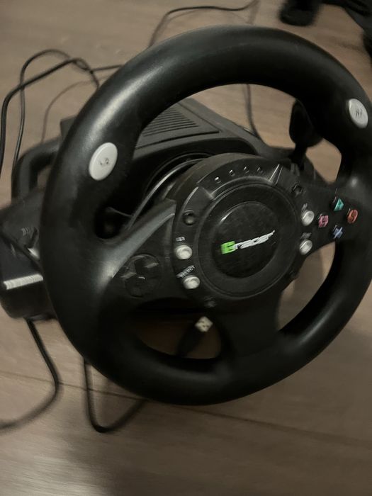 Volan trecer bun pentru ps4,ps5,pc.etc