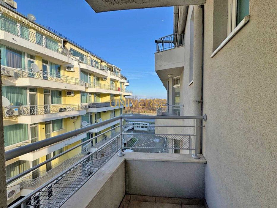 Продава се Двустаен апартамент в к.к. Слънчев бряг - 65 кв.м за 689 €/кв.м - Снимка #12