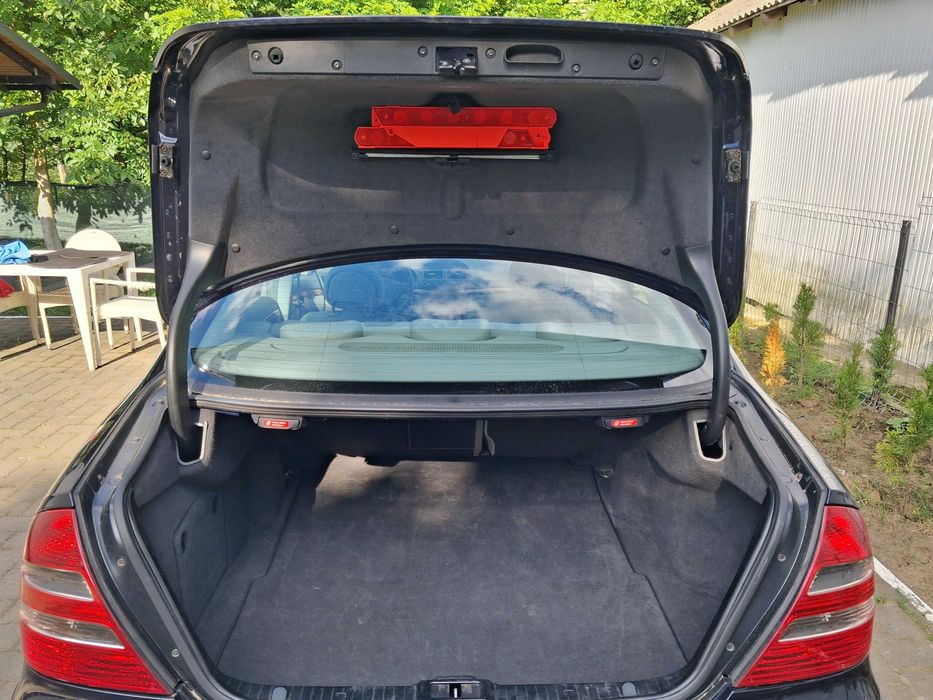 Mercedes E 220 Elegance