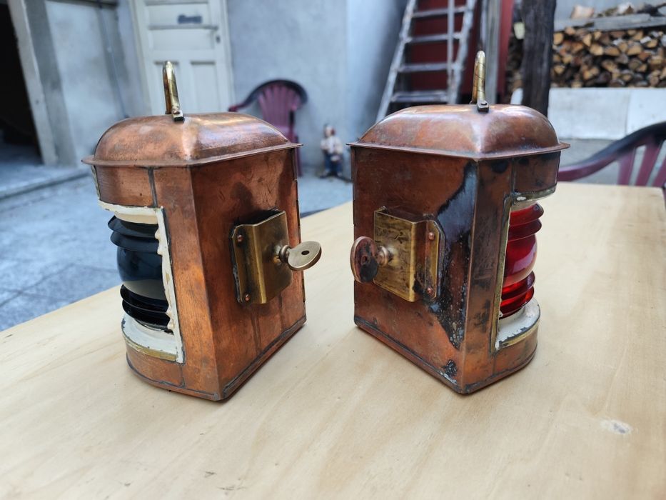 Чифт месингови навигационни фенери (ляв и десен борд)