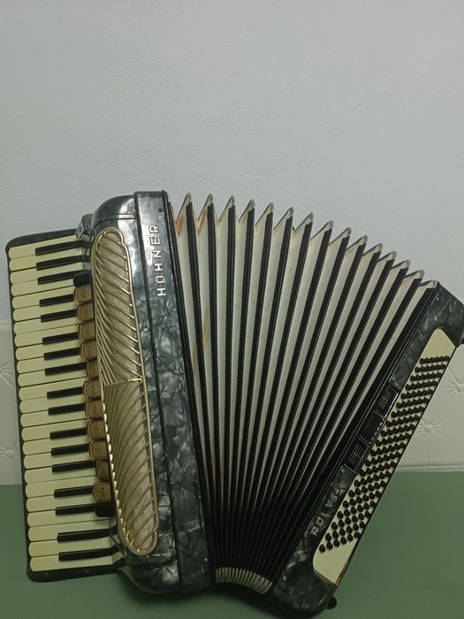 Hohner Verdi V 120 bass