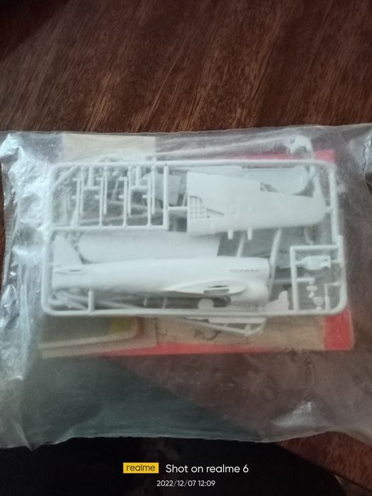 Конструктор самолёт-истребитель