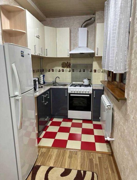 Возле парка Анхор продается 3х комнатная квартира