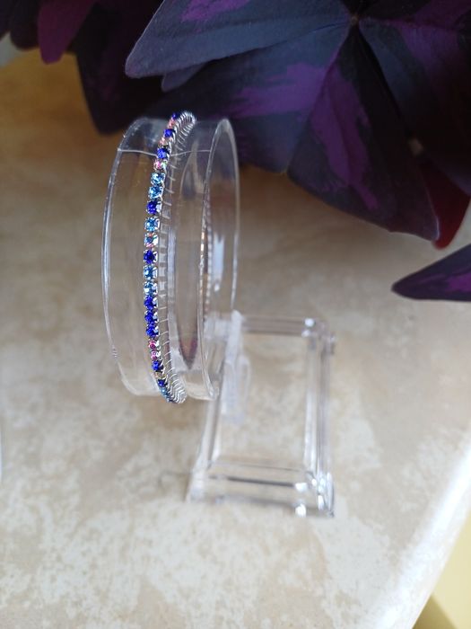 Комплект обеци, колие и гривна