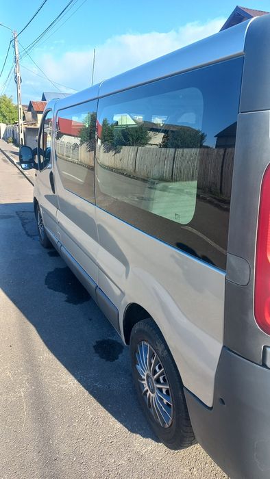 Vând Opel vivaro 2l recent inscris