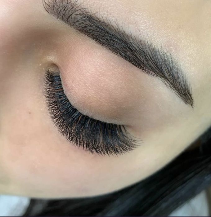 Профессиональное наращивание ресниц