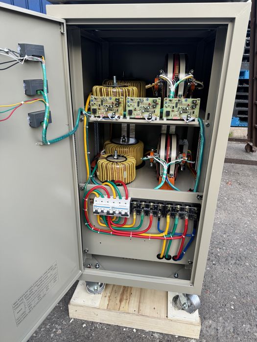 Продаю Стабилизатор напряжение АНДЕЛИ/ANDELI/с QR-SVC-75 kVa 380V