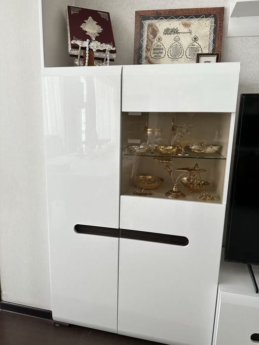 Горка для зала (стенка)