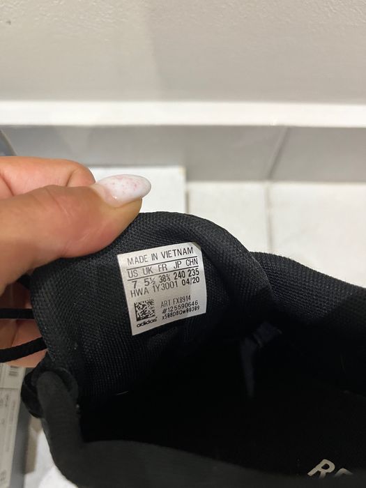 Маратонки Adidas response 38