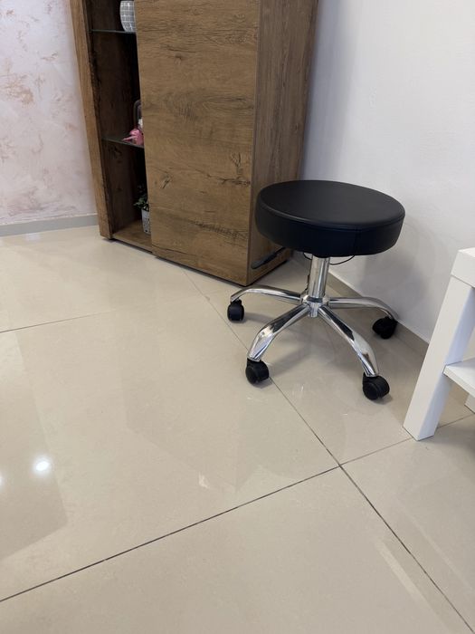 Vand scaun cosmetica salon