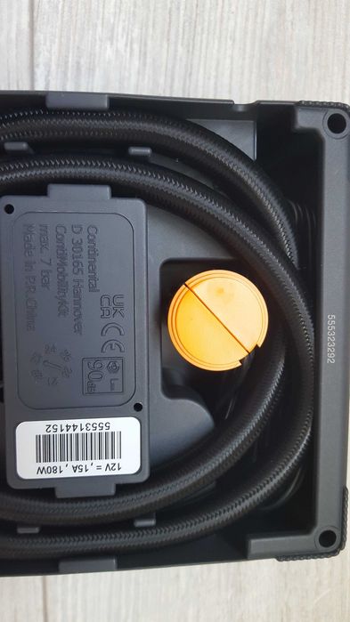 Нов оригинален компресор за гуми Continental 12V-15A-180W с лепило 350 мл в чанта
