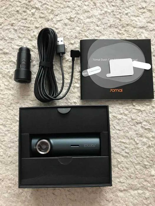 Продам  70Mai Dash Cam M200